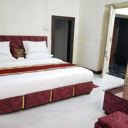 Hotel Kumkum Chhaya Panna Esterno foto