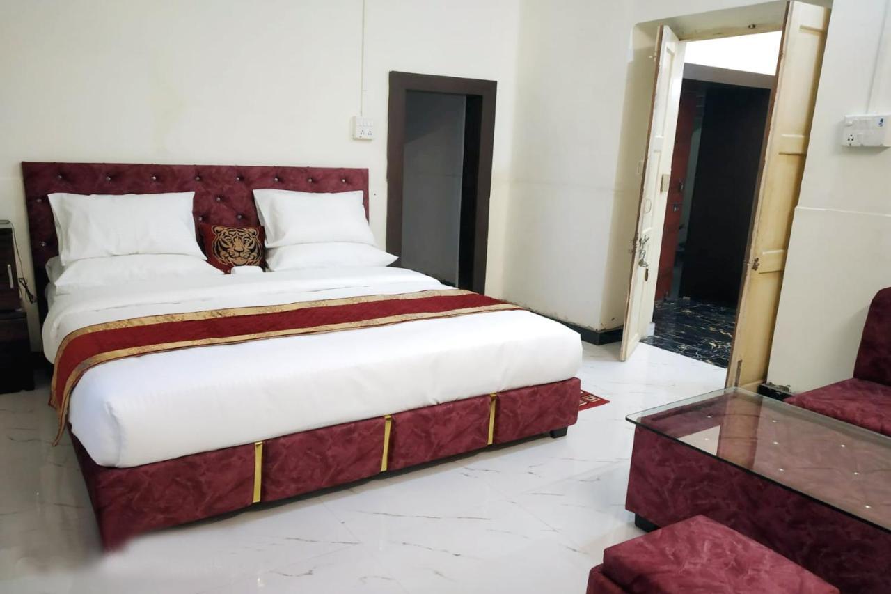 Hotel Kumkum Chhaya Panna Esterno foto