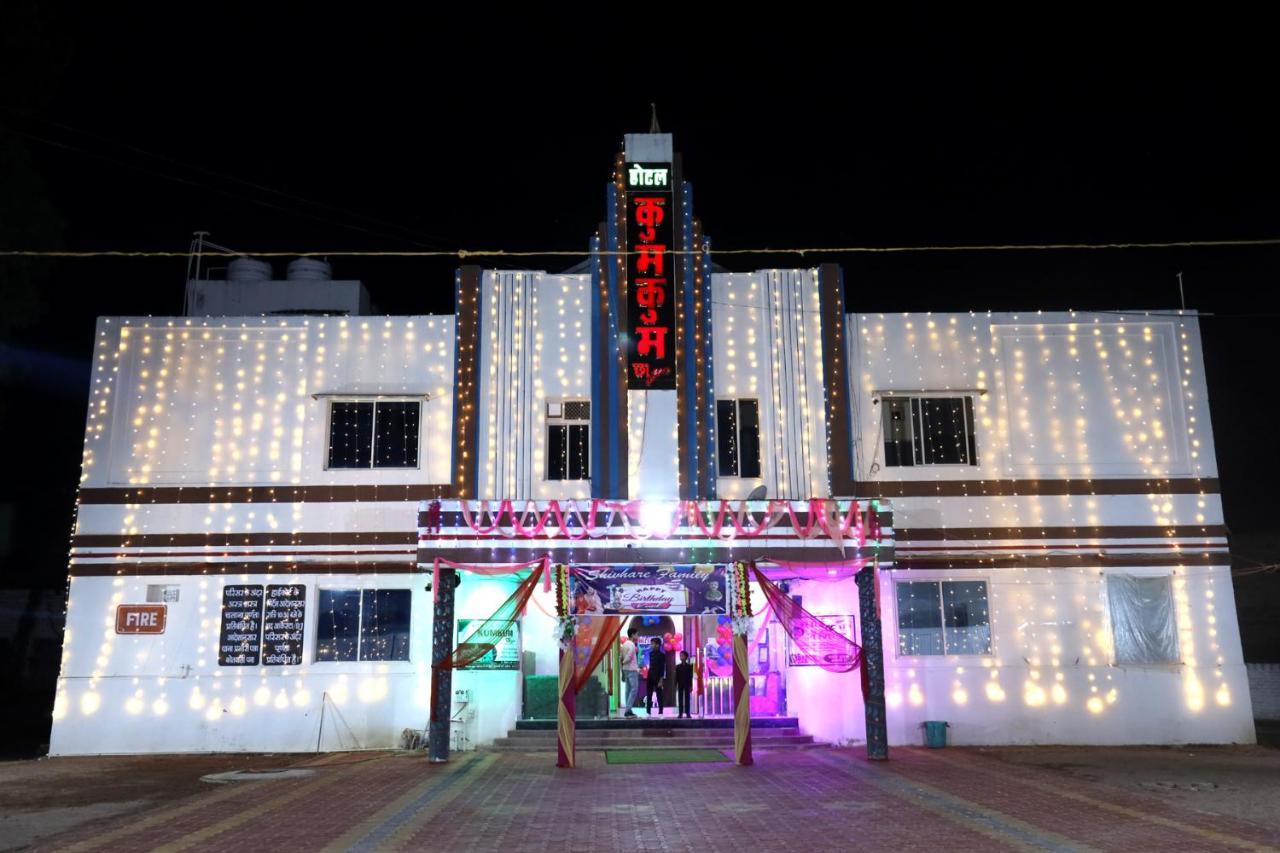 Hotel Kumkum Chhaya Panna Esterno foto