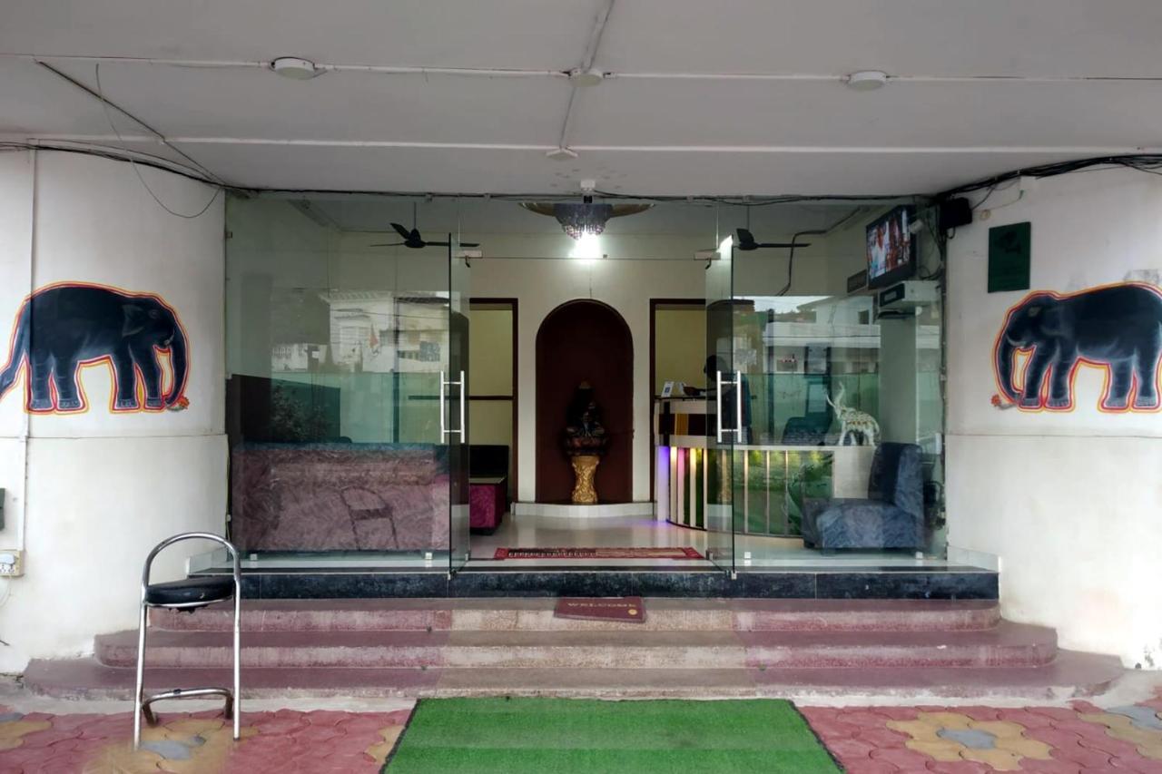 Hotel Kumkum Chhaya Panna Esterno foto