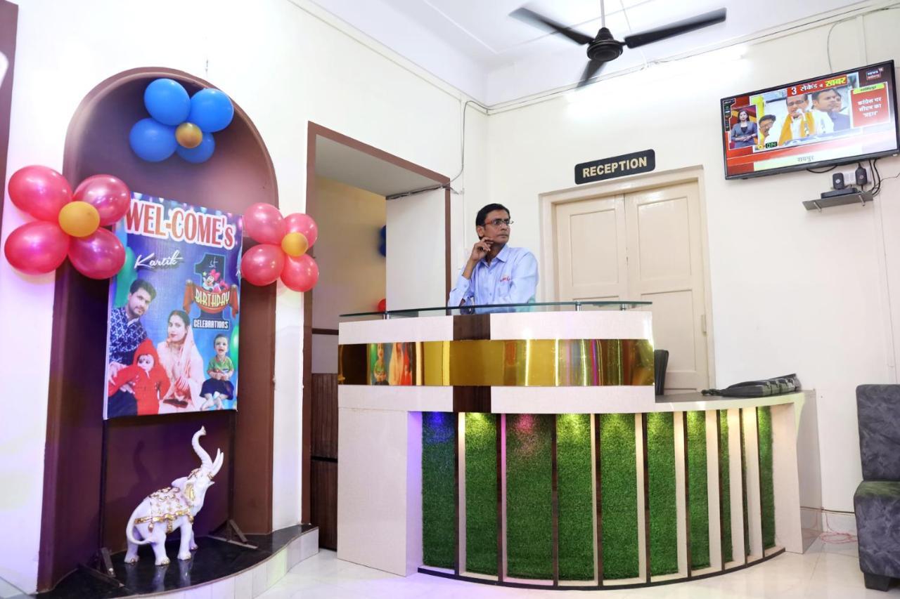 Hotel Kumkum Chhaya Panna Esterno foto